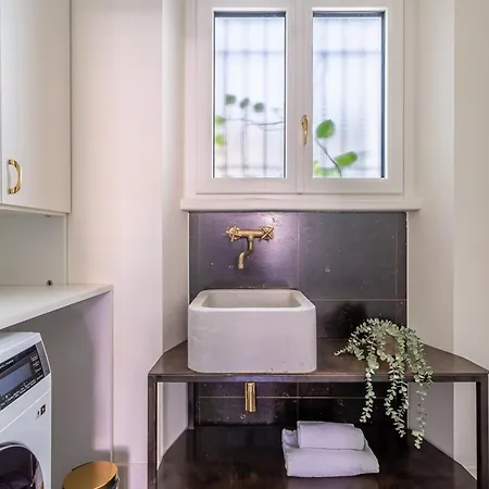 Apartment Iflat Monti Life With Elegance, Comfort And Beauty