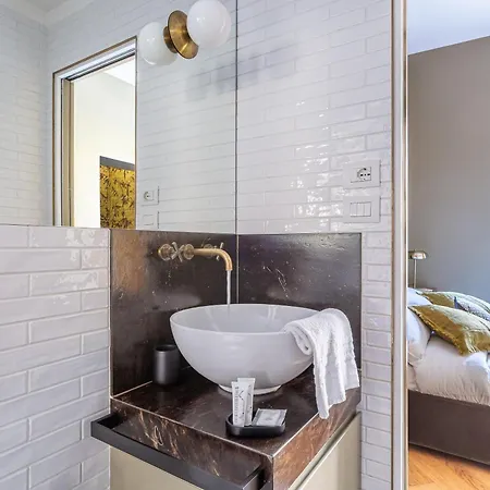 Iflat Monti Life With Elegance, Comfort And Beauty Apartment