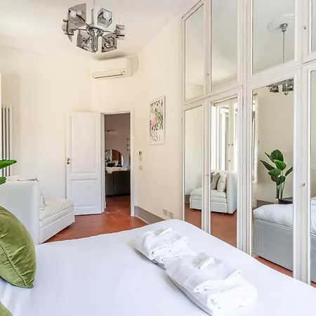 Apartment Iflat Monti Life With Elegance, Comfort And Beauty