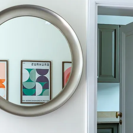 Apartment Iflat Monti Life With Elegance, Comfort And Beauty